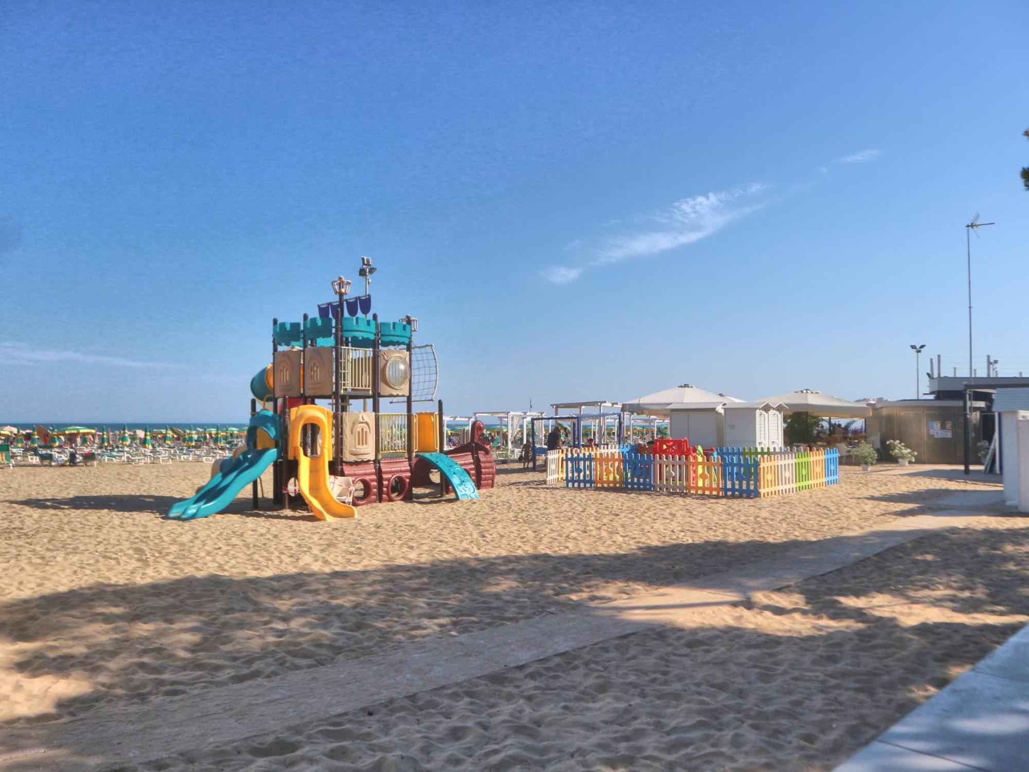 Burello Apartment Lignano Sabbiadoro Luaran gambar